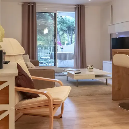 Apartment Au Coeur De La Ville. *